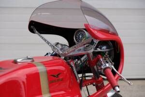 Image 40/44 of Moto Guzzi DUMMY (1972)