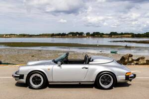 Image 13/132 of Porsche 911 Speedster 3.2 (1989)