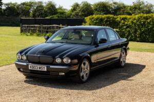 Image 18/43 of Jaguar XJR (2003)