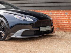Image 13/65 of Aston Martin Vantage GT8 (2017)