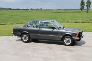 Image 22/50 of BMW 323i (1980)
