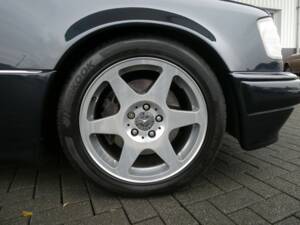 Bild 21/22 von Mercedes-Benz E 500 Limited (1994)