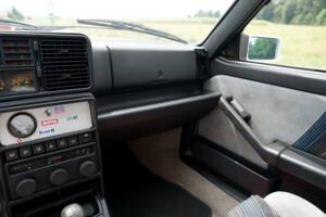 Image 40/47 of Lancia Delta HF Integrale (1988)