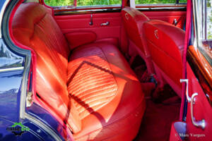 Image 18/46 of Jaguar Mk II 3.8 (1962)