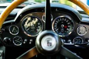 Bild 40/43 von Aston Martin DB 6 Vantage (1967)