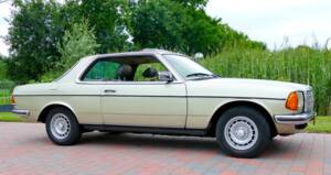Image 3/22 of Mercedes-Benz 280 CE (1983)