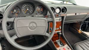 Immagine 27/58 di Mercedes-Benz 560 SL (1989)