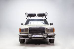 Immagine 2/25 di Mercedes-Benz 280 SE (1985)