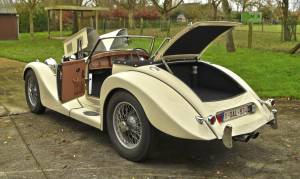 Image 24/50 of Bentley R-Type (1953)