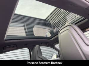 Bild 13/31 von Porsche Cayenne Coupé E-Hybrid (2025)