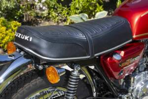 Immagine 8/33 di Suzuki GT 500 (1977)