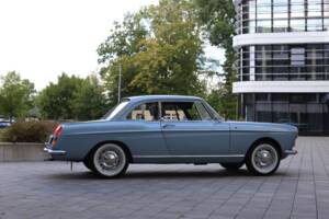 Image 4/56 of Peugeot 404 Coupé (1968)