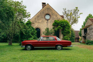 Image 18/99 of Mercedes-Benz 250 SE (1967)