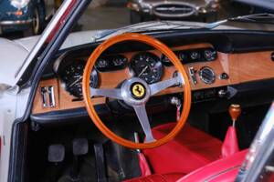 Image 21/36 of Ferrari 330 GT 2+2 (1964)
