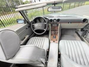 Image 26/50 de Mercedes-Benz 560 SL (1988)