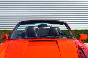 Image 20/38 de Porsche 911 Carrera 3.2 (1987)