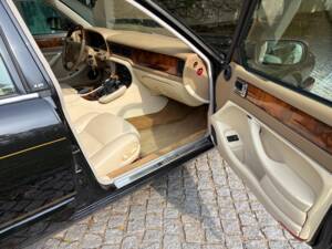 Bild 11/57 von Jaguar XJR 4.0 Supercharged (1997)