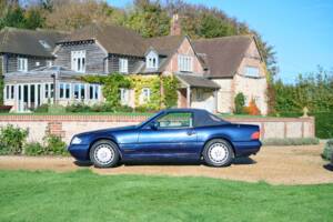 Image 32/50 of Mercedes-Benz SL 280 (1996)