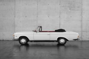 Image 8/50 of Mercedes-Benz 280 SE 3,5 (1969)