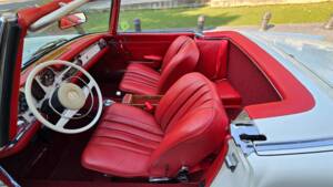 Afbeelding 26/34 van Mercedes-Benz 280 SL (1968)