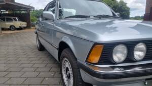 Image 2/18 of BMW 320 Baur TC (1980)