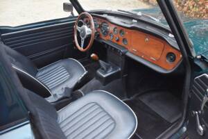 Image 22/29 of Triumph TR 5 PI (1968)
