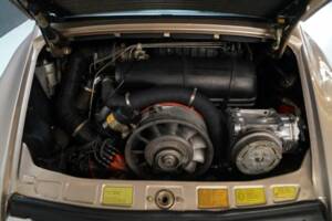 Immagine 14/50 di Porsche 911 SC 3.0 (1982)
