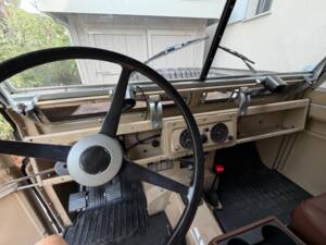 Image 6/17 of Land Rover 88 (1980)