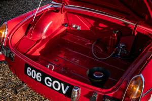 Image 38/50 of MG MGB (1962)