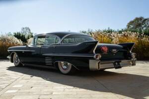 Bild 6/50 von Cadillac 62 Sedan DeVille (1958)