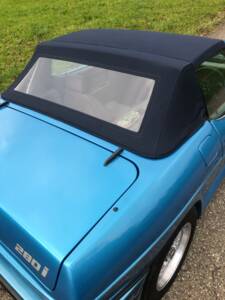 Image 15/17 of TVR Tasmin 280 S (1987)