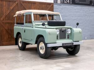 Image 1/48 of Land Rover 88 (1963)