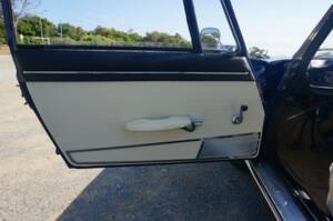 Image 25/46 of Peugeot 404 Coupé (1967)