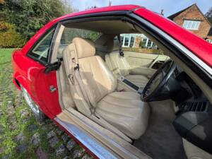 Image 27/30 of Mercedes-Benz SL 280 (1994)