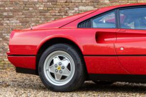 Bild 44/50 von Ferrari 328 GTB (1989)
