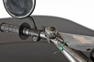 Image 6/15 of Aprilia DUMMY (1976)