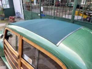 Image 15/38 of FIAT 500 C Giardiniera (1952)