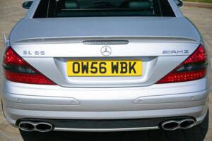 Image 19/33 de Mercedes-Benz SL 65 AMG (2007)