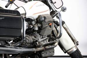Image 28/44 de Moto Guzzi California II (1983)