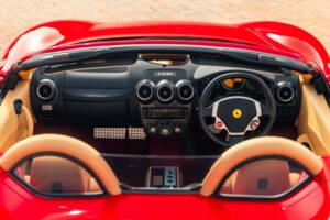 Bild 14/31 von Ferrari F 430 Spider (2006)