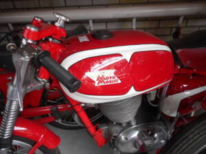 Image 5/7 de Moto Morini DUMMY (1961)