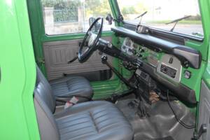 Bild 4/15 von Toyota Land Cruiser BJ 42 (1981)