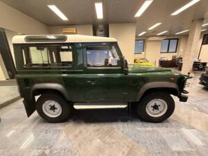 Imagen 3/19 de Land Rover Defender 90 Td5 (2000)