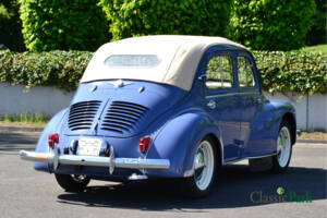 Bild 20/50 von Renault 4 CV Décapotable (1954)