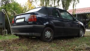 Image 33/50 of Volkswagen Golf III Cabrio 1.6 (1996)