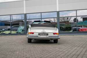 Image 7/30 of Mercedes-Benz 280 SE 3,5 (1969)