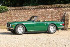 Immagine 16/50 di Triumph TR 6 (1976)