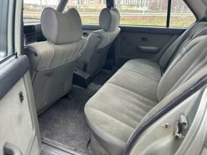 Image 8/8 of BMW 525i (1983)