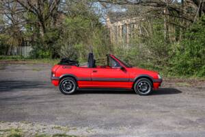 Immagine 21/39 di Peugeot 205 CTi (1991)