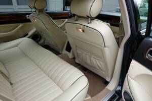 Image 28/77 de Jaguar XJ 40 (XJ-R) (1993)